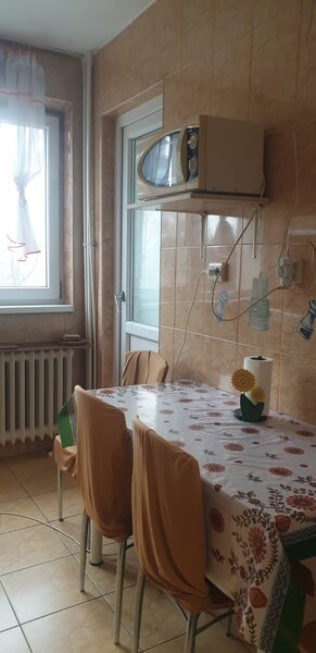 Inchiriere apartament cu 3 camere langa Gurade Metrou Lujerului